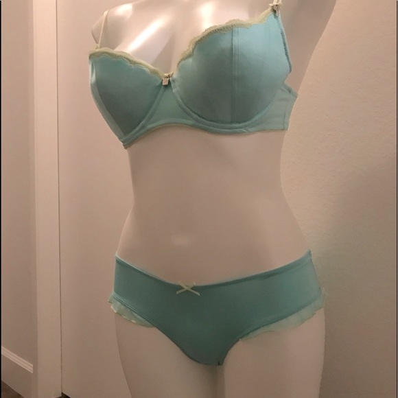 “Bride to Be” Bra Set Lock & Keys - Picture 2 of 14